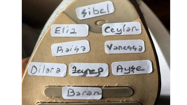 Merve Bolugur'un düğün ayakkabısı altına yazdığı isimler