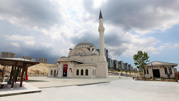 Ulus İtfaiye Meydanı Camisi