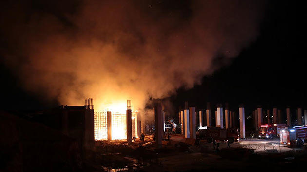 Eskişehir'de inşaat halindeki fabrikada çıkan yangın