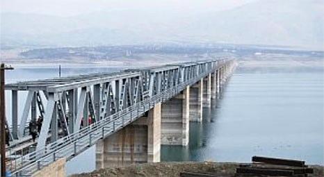 İzmit'in Asma Köprüsü parmak ısırtacak