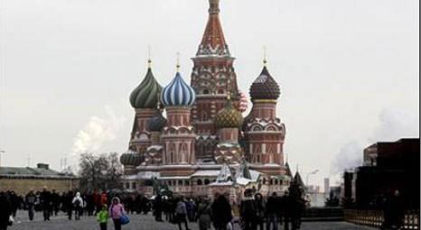 Rusya’nın Kızıl Meydan’ı yeşil oluyor!
