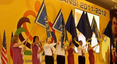 Soyak Bursa Osmangazi Rotary Klübü’nün düzenlediği 2011-2012 Dönemi Bölge Konferansına sponsor oldu