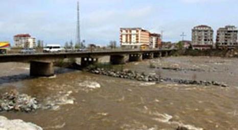 Zonguldak Çaycuma'da selle yıkılan köprü ihaleye çıkıyor!