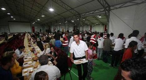 Çalık Holding’in Van-Erciş’teki ramazan çadırında ilk iftar açıldı!