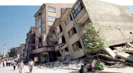 Van depreminde hasar gören binalardan gelir ele etmek istediler!