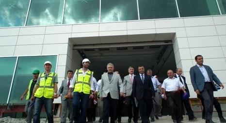Binali Yıldırım, Zafer Bölgesel Havaalanı inşaatını gezdi!
