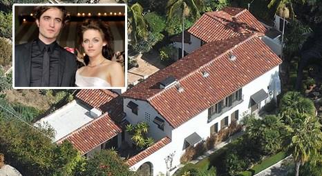 Robert Pattinson, Kristen Stewart’la aşk yaşadığı Los Angeles’taki villayı 12 milyon liraya satıyor!