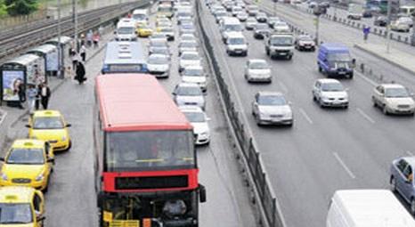 Minibüsün, otobüsün, taksinin aynı durakta durması İstanbul trafiğini felç ediyor!
