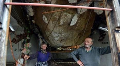 Trabzon Şalpazarı'nda 200 tonluk kaya 6 aydır evin üzerinde duruyor!