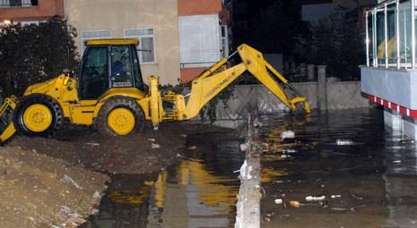 Antalya Manavgat'ta ev ve iş yerlerini su bastı!