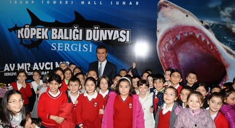 Mustafa Sarıgül, çocuklarla Trump Towers’taki Köpek Balığı Sergisi’ni gezdi!