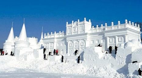 Çin'de geleneksel kar festivalinde dev saraylar inşa edildi!