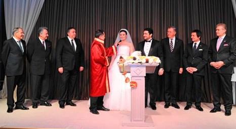 Form Yapı İnşaat’ın mutlu günü! Tolga Kaplan ile Pelin Karakaş, Çırağan Sarayı’nda evlendi!
