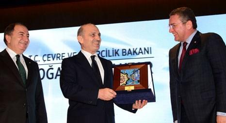 Erdoğan Bayraktar İSO'da çevre ödülü dağıttı!