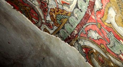 Bursa Muradiye Külliyesi’nde 550 yıllık Osmanlı motifleri bulundu!