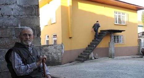 Rize'de bir evin dışından birinci kata çıkan ancak kapısı olmayan merdiven şaşırtıyor!
