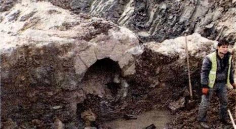 Kocaeli'nde YHT kazısı sırasında bin 800 yıllık tarihi mezar yıkıldı! 