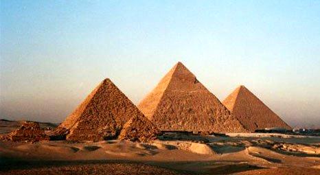 Mısır hükümeti, piramitlerini 5 yıllığına Katar'a kiralamayı planlıyor!
