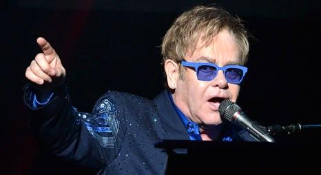 Elton John, gözlükleri için otelde ayrı oda tutulmasını istedi!