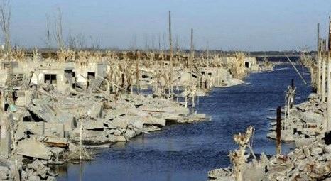 Arjantin’deki boğulmuş kent 25 yıl sonra su yüzüne çıktı!