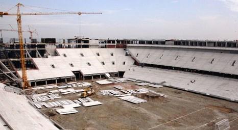 Bursa'da yapılan yeni stadyumun cephe ve çatı kaplama çalışmaları hız kazandı!