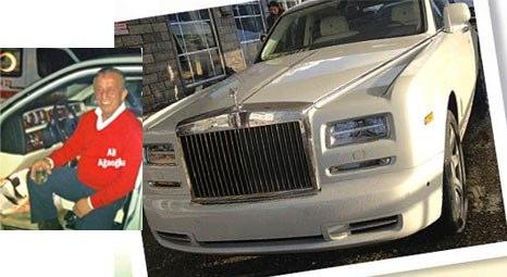 Ali Ağaoğlu, 8 ay önce siparişini verdiği Rolls Royce Phantom'una kavuştu!