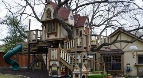 Wakefield Ailesi, Dallas'taki evlerinin arka bahçesine torunları için ağaç ev yaptırdı!