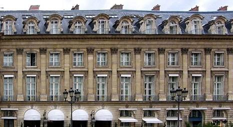 Paris Ritz Otel'in restorasyonu sırasında bulunan Charles Le Brun'un tablosu bulundu!