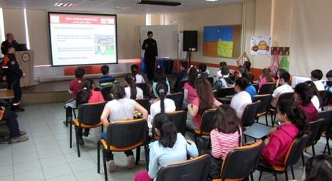 Mahalle Afet Gönüllüleri İstanbul’daki ilköğretim ve liselere temel afet bilinci eğitimi veriyor!