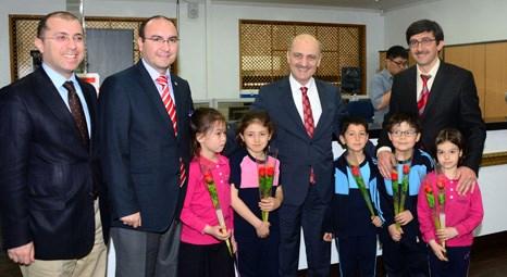 Erdoğan Bayraktar, Güney Kore’deki Rainbow Uluslararası Türk Okulunu ziyaret etti!