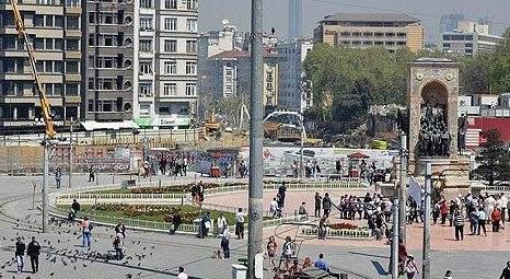 Taksim Meydanı yaya trafiğine açıldı!