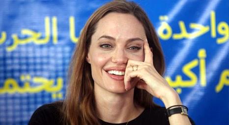 Angelina Jolie Ürdün'deki Zateri Mülteci Kampı'nı ziyaret etti!