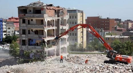 Esenler’de kentsel dönüşüm kapsamındaki son bina da yıkıldı!