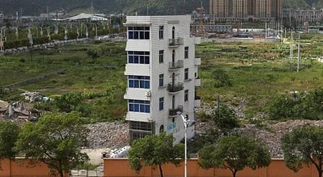 Çinli Zheng Meiju teklif edilen rakamı beğenmeyince binasını yıktırmadı!