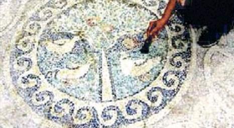 Amasya’nın Yavru Köyü’nde 2 bin 300 yıllık elma mozaiği bulundu!