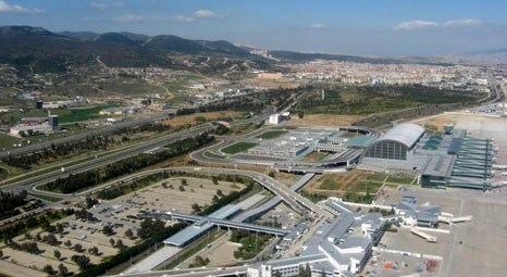 Binali Yıldırım Adnan Menderes Havalimanı İç Hatlar Terminali inşaatını kontrol etti!