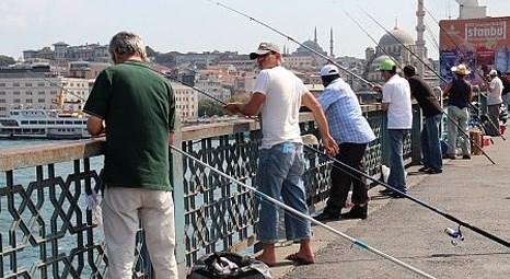 İstanbulluların en sevdiği faaliyet belli oldu: Galata Köprüsü’nde ayakta durmak!