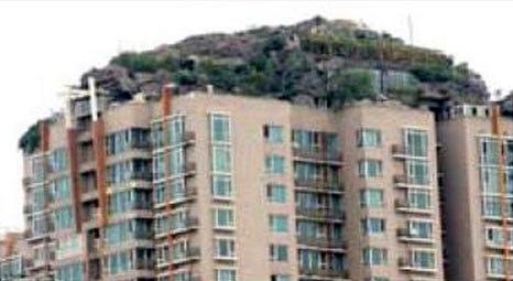 Çin'de 26 katlı apartmanın tepesine dağ inşa edildi!