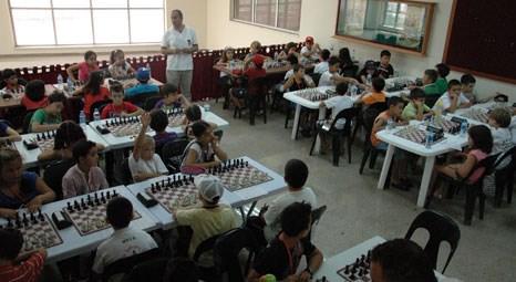 Çatalca Belediyesi, Nazım Özbay Kültür Merkezi’nde satranç turnuvası düzenliyor!