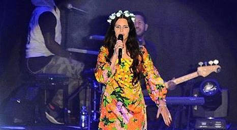 Küçük Çiftlik Park’ta konser veren Lana Del Rey’i 15 bin kişi izledi!
