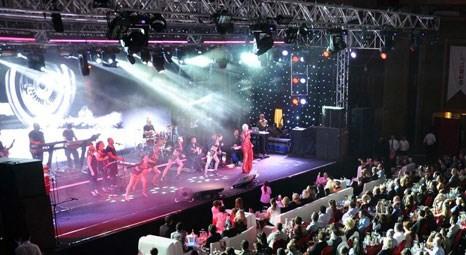 Ajda Pekkan, Antalya Kemer Rixos Sungate Otel'de hayranlarına konser verdi