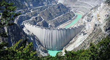 Türkiye'nin en yüksek barajından ülke ekonomisine katkı