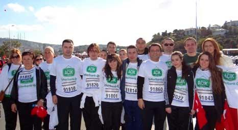 Şekerbank, 100’ü aşkın çalışanıyla 35. Vodafone İstanbul Maratonu'na katıldı
