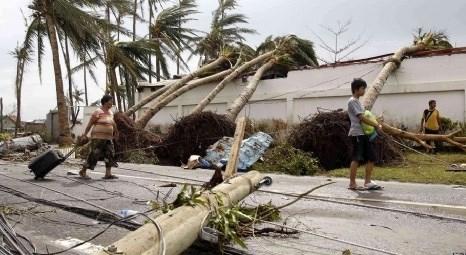 Filipinliler Haiyan tayfunun yaralarını sarmaya çalışıyor