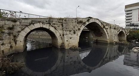 Mimar Sinan’ın 5 asırlık Odabaşı Köprüsü çöküyor