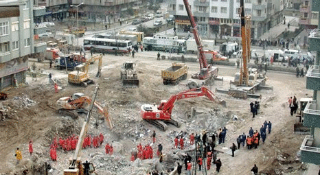 Konya’da çöken Zümrüt Apartmanı’nın yerine 10 katlı bina yapılıyor