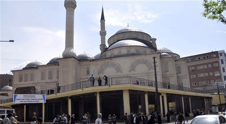 Esenyurt İmam Şafii Camii ibadete açıldı 