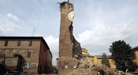 İtalya'da deprem konutları ihalesinde operasyon