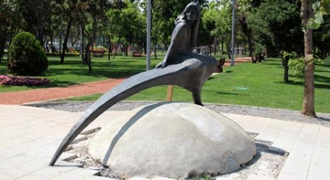 Kadıköy Belediyesi Aslı Nemutlu heykelini Kalamış'a diktirecek