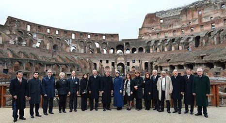 Abdullah Gül İtalya ziyaretinde Roma'daki Kolezyum'u gezdi 